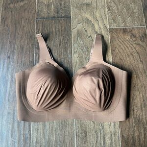 Evelyn & Bobbie starlette plunge bra NWOT